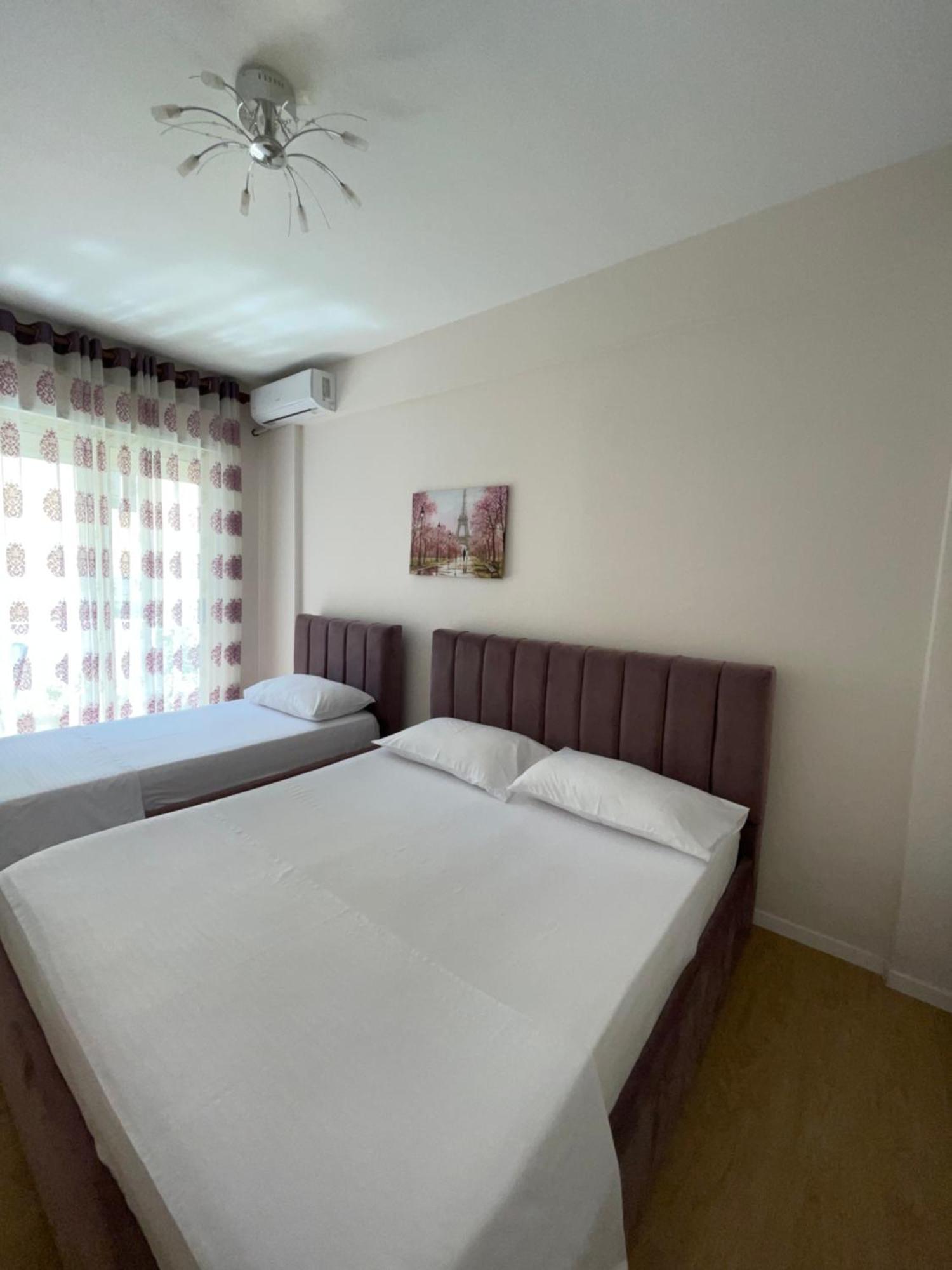 New In Center Of Apartment *